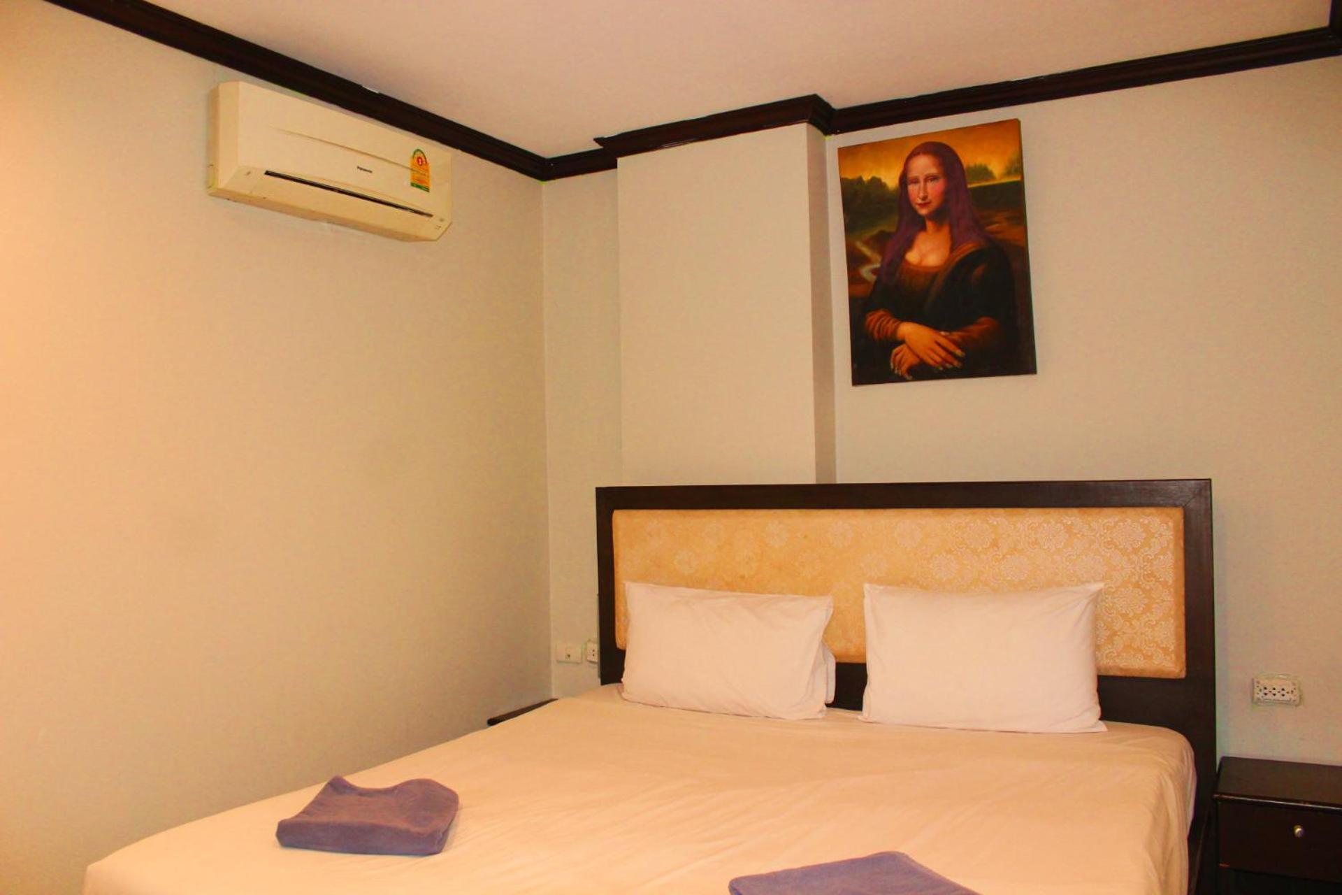 Hollywood Inn Hotel Patong Eksteriør billede