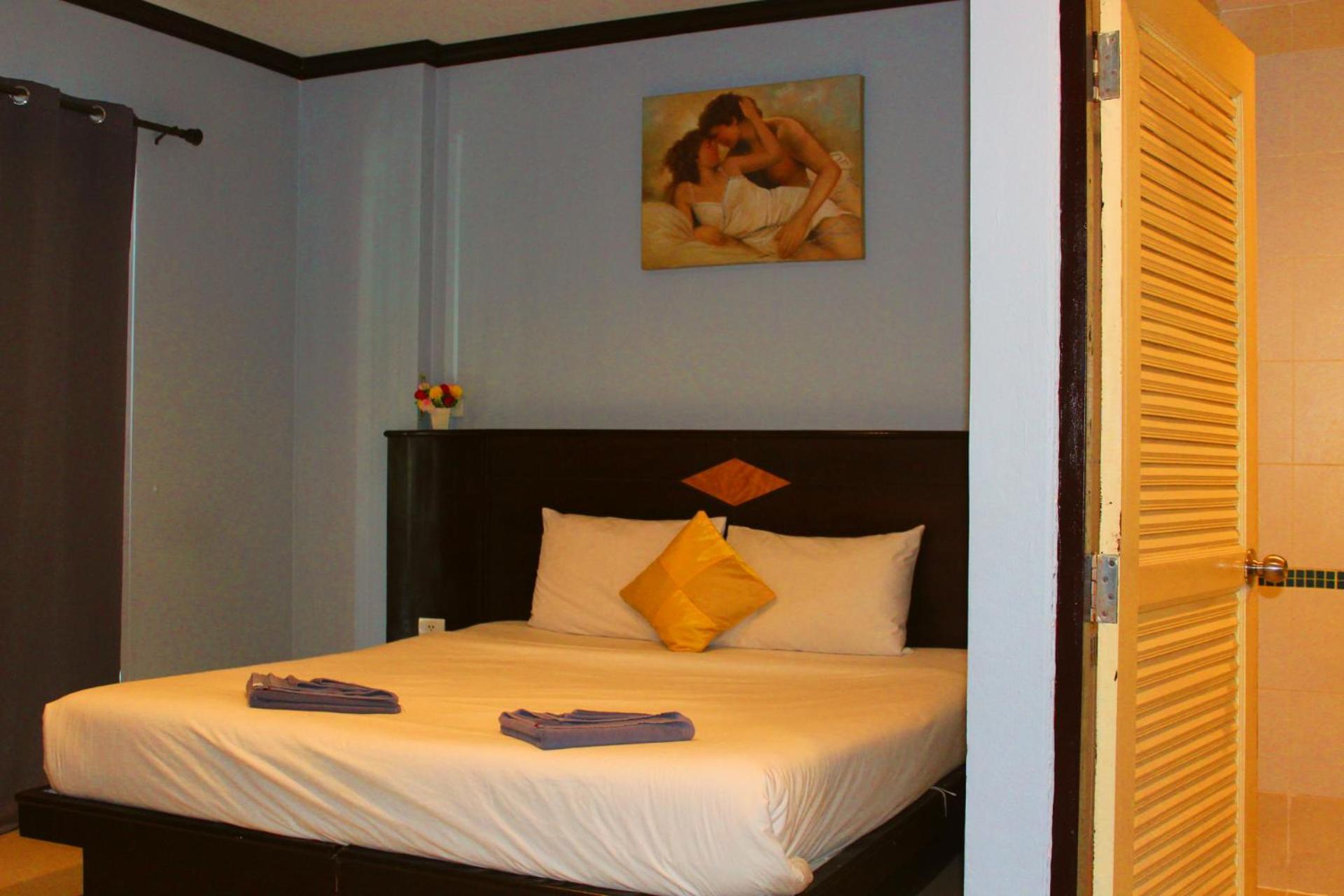 Hollywood Inn Hotel Patong Eksteriør billede