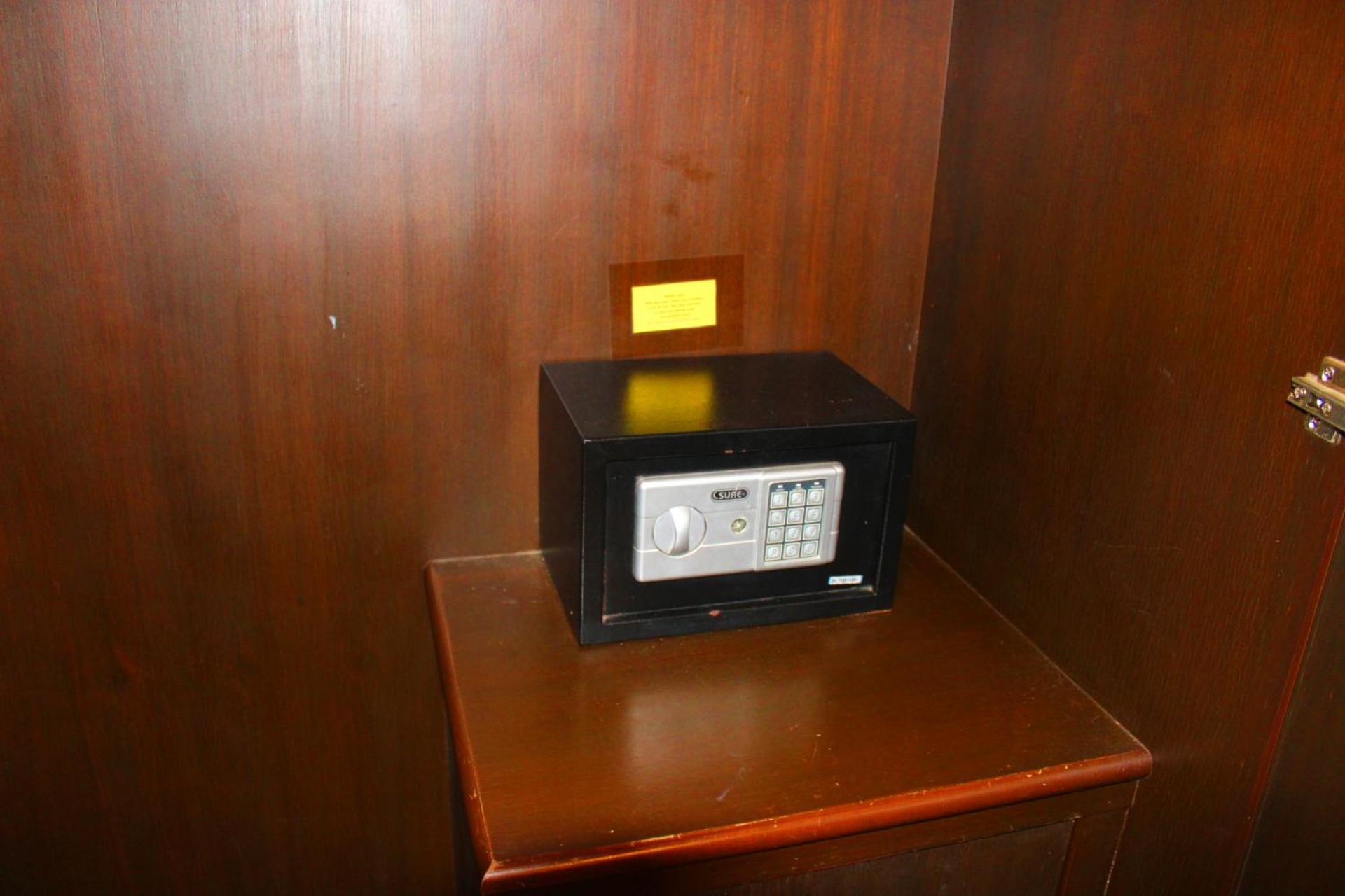 Hollywood Inn Hotel Patong Eksteriør billede