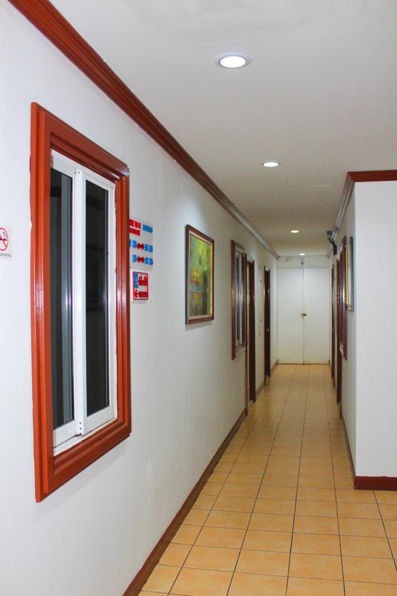 Hollywood Inn Hotel Patong Eksteriør billede