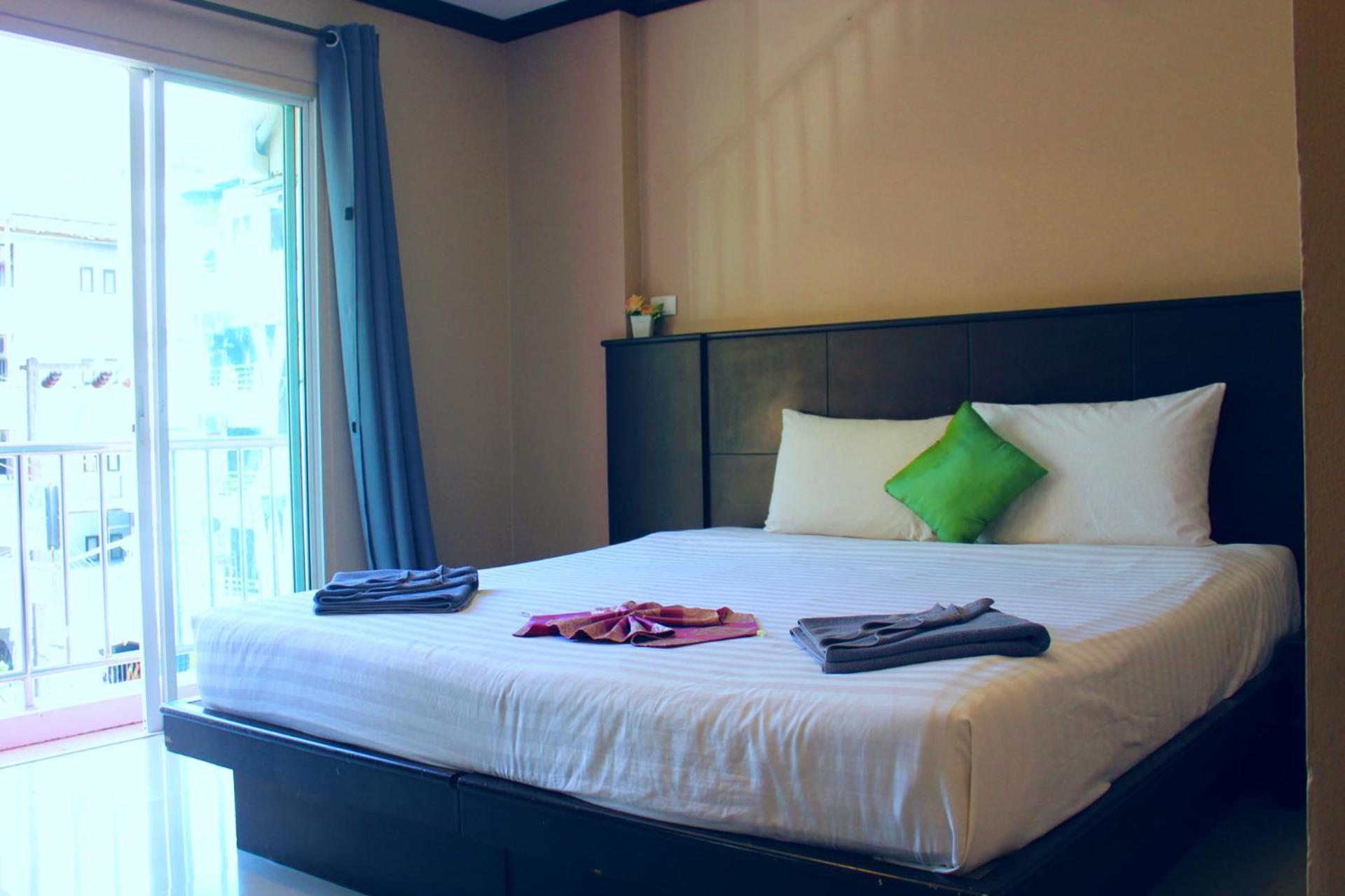Hollywood Inn Hotel Patong Eksteriør billede